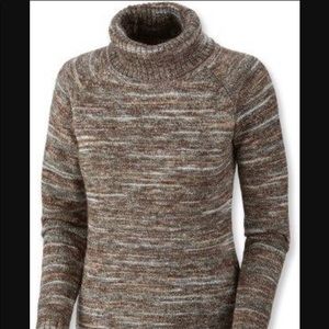 Columbia Turtleneck sweater